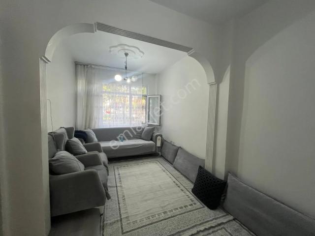 Çapa İstiklal Gayrimenkul’den Mevlanakapı’da Fırsat! Prestijli Konumda Satılık 2+1 Daire