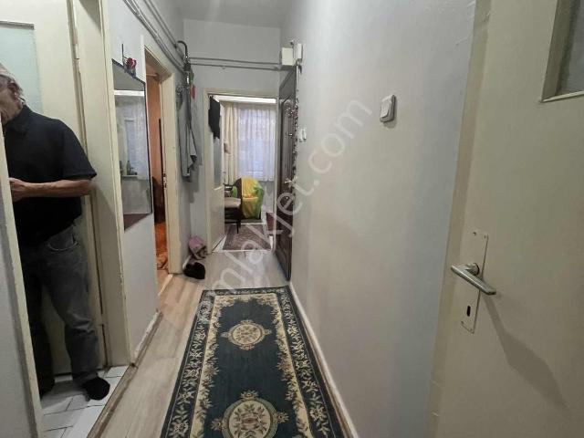 Çapa Merkezde 99 Yapım Sonrası Genç Bina 2+1