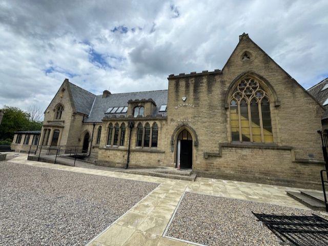 Apart 14 Windhill Manor, 15 Leeds Road, Shipley Bradford BD18, 2 bed flat to rent, £850 pcm | PrimeLocation