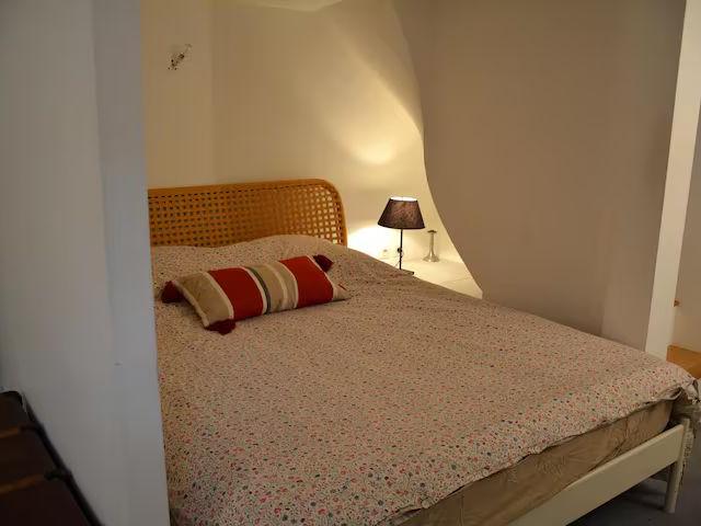 apart + terrasse 24M2 located 9 min from Paris center