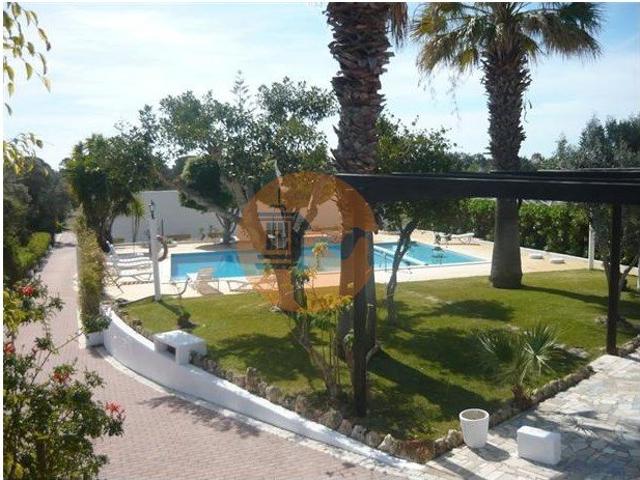 Apart hôtel de 32 quartos e piscina na Ria formosa, com poss. 1341m² Luz de tavira e santo estêvão
