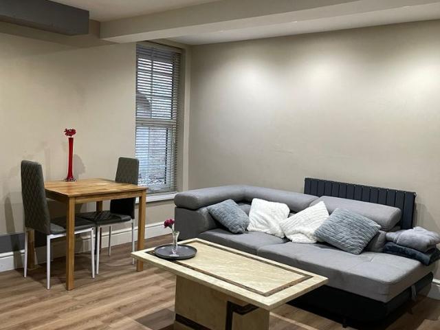 Apartmenr 3 Rock House, Old Hill, Tettenhall, Wolverhampton, WV6