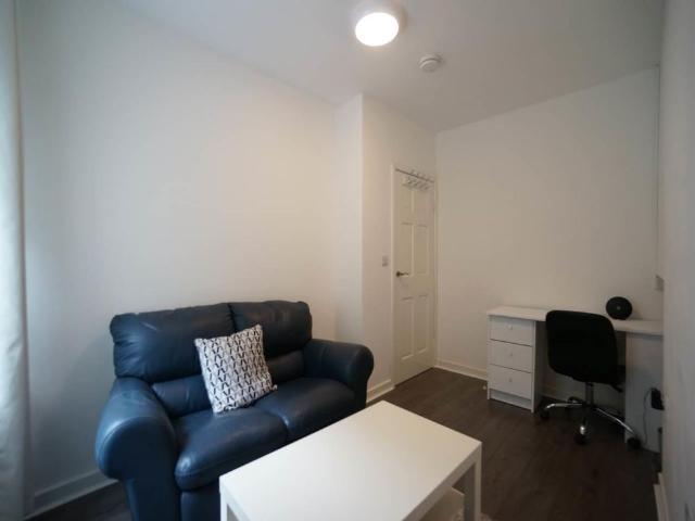 Apartment 3, 55 High Street