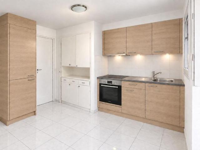 Apartment,3.5,71