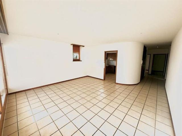 Apartment,3.5.82