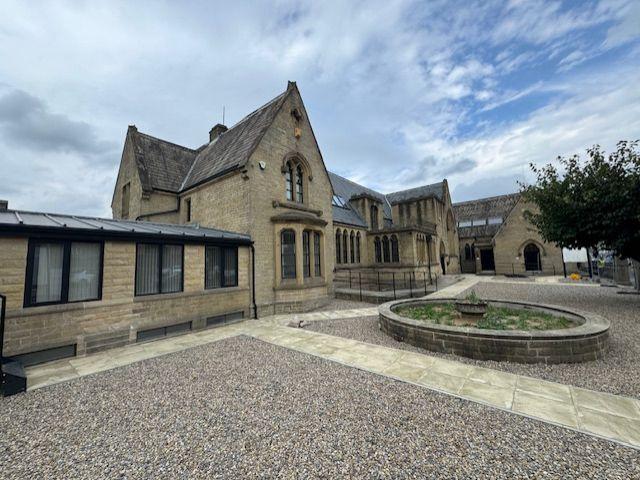 Apartment 3, 15 Leeds Road, Windhill Shipley, Bradford BD18, 1 bed flat to rent, £725 pcm | PrimeLocation