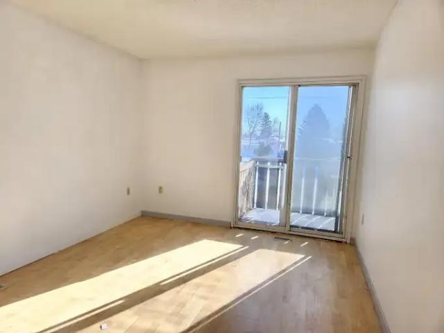 Apartment 3 Bedroom For Rent Medicine Hat AB 1500 ES104181422