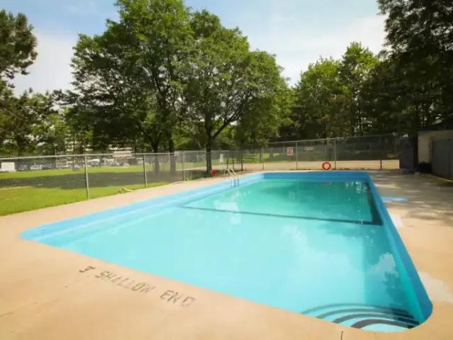 Apartment 3 Bedroom For Rent Mississauga ON 2800 ES104140792