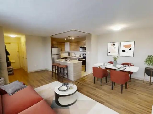Apartment 3 Bedroom For Rent Mississauga ON 2875 ES105393884