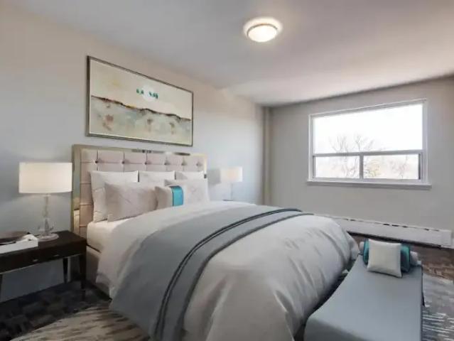 Apartment 3 Bedroom For Rent Mississauga ON 2886 ES105110659