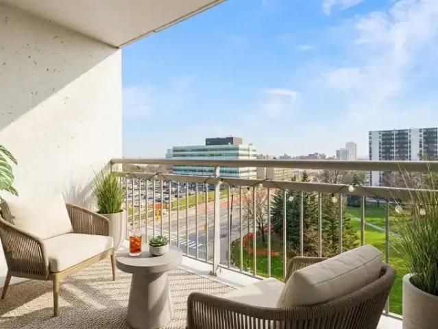 Apartment 3 Bedroom For Rent Mississauga ON 3499 ES105642355