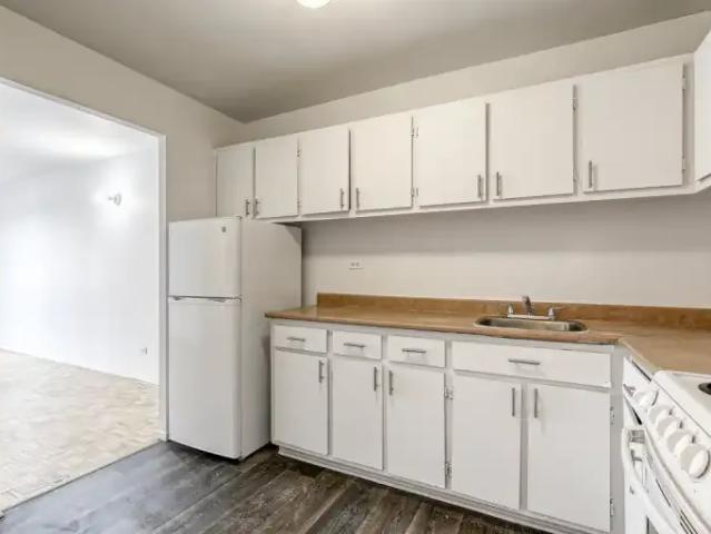 Apartment 3 Bedroom For Rent Montreal QC 1990 ES101947814
