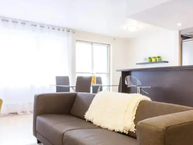 Apartment 3 Bedroom For Rent Montreal QC 2644 ES105420513