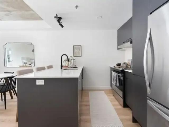 Apartment 3 Bedroom For Rent Montreal QC 3750 ES102271712