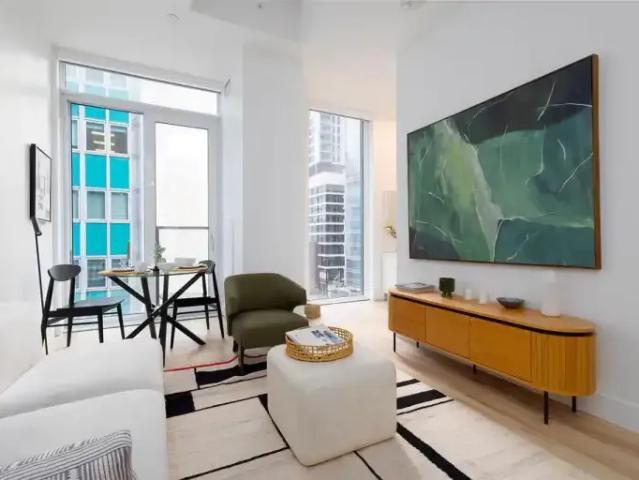Apartment 3 Bedroom For Rent Montreal QC 7000 ES102085453