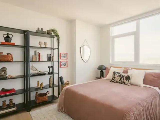 Apartment 3 Bedroom For Rent New Westminster BC 3360 ES98317878