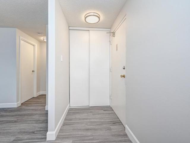 Apartment 3 Bedroom For Rent New Hamburg ON 2260 ES99041775