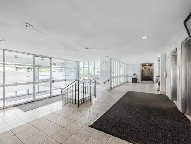 Apartment 3 Bedroom For Rent North York ON 2597 ES102700862