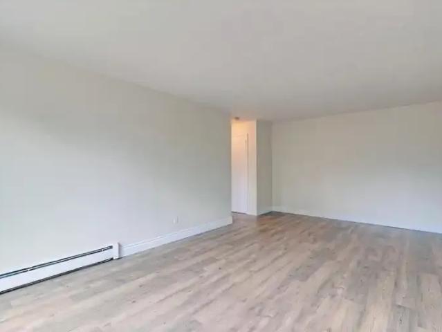 Apartment 3 Bedroom For Rent Owen Sound ON 1805 ES105642629