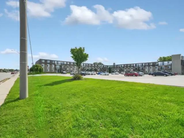 Apartment 3 Bedroom For Rent Owen Sound ON 2145 ES103878610