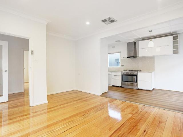 Apartment 3 Bedroom For Rent Oakleigh VIC 720 ES104786039