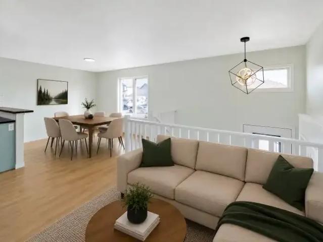 Apartment 3 Bedroom For Rent Olds AB 2000 ES104535559