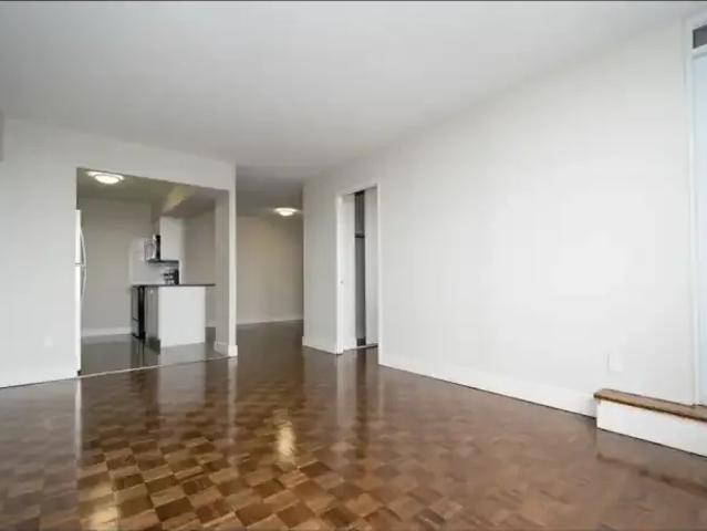 Apartment 3 Bedroom For Rent Aurora ON 2949 ES102845739