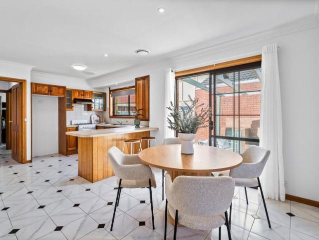 Apartment 3 Bedroom For Rent Avondale Heights VIC ES105819547