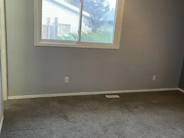 Apartment 3 Bedroom For Rent Airdrie AB 1950 ELS105715994