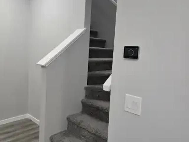 Apartment 3 Bedroom For Rent Airdrie AB 2000 ELS105821772