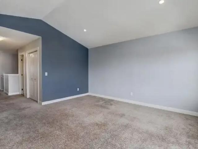 Apartment 3 Bedroom For Rent Airdrie AB 2400 ES105326957