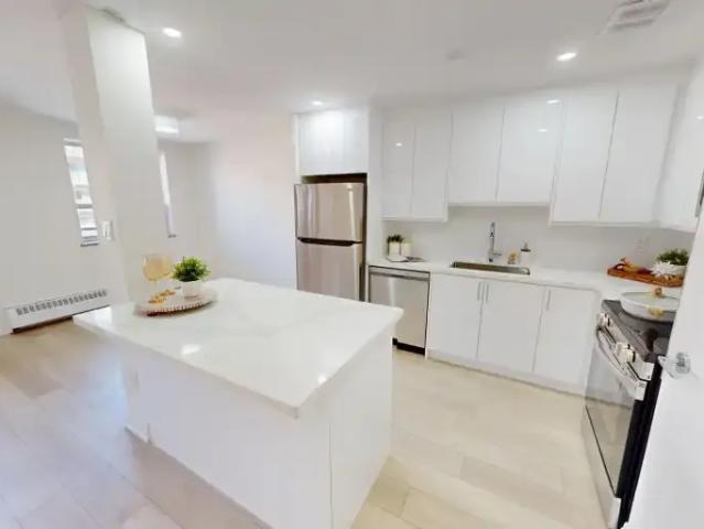 Apartment 3 Bedroom For Rent Burlington ON 2649 ES105642781