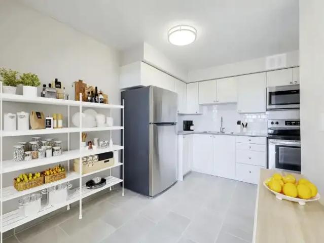 Apartment 3 Bedroom For Rent Burlington ON 2750 ES103839690
