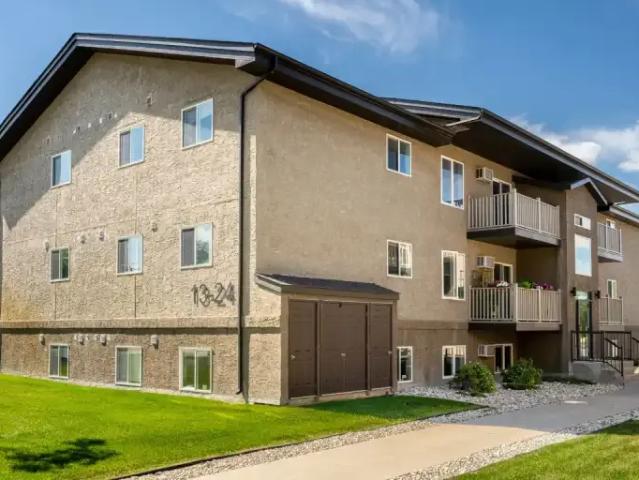Apartment 3 Bedroom For Rent Blumenort MB 1456 ES103839587