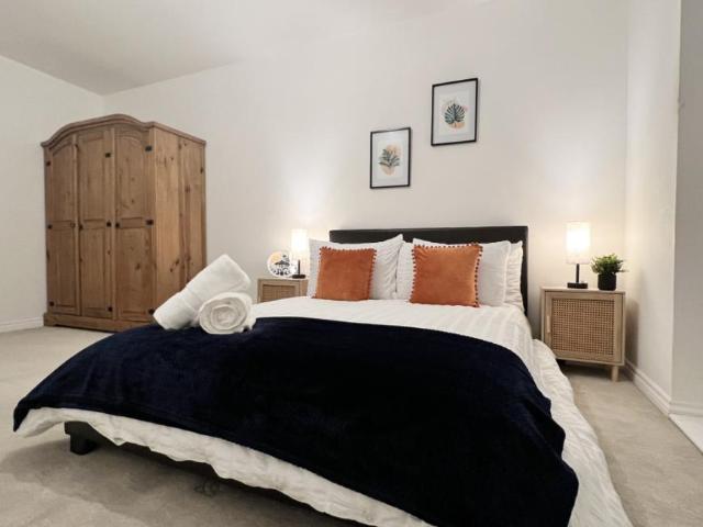 Apartment 3 Bedroom For Rent Borehamwood Borehamwood 4494 ES105862042