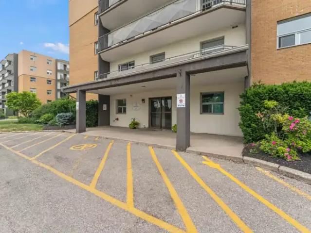 Apartment 3 Bedroom For Rent Brantford ON 2365 ES102950895