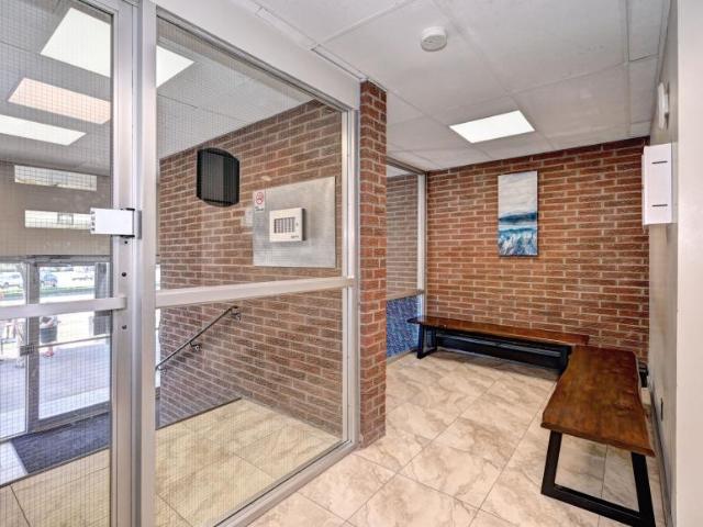 Apartment 3 Bedroom For Rent Brantford ON 2520 ES103093829