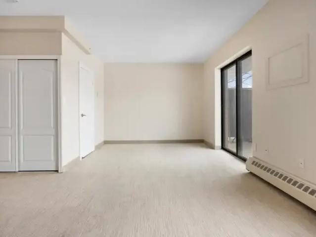Apartment 3 Bedroom For Rent Brantford ON 2837 ES103322229