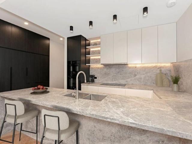 Apartment 3 Bedroom For Rent Brighton VIC ES103326507