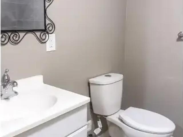 Apartment 3 Bedroom For Rent Calgary AB 1350 ES104682007