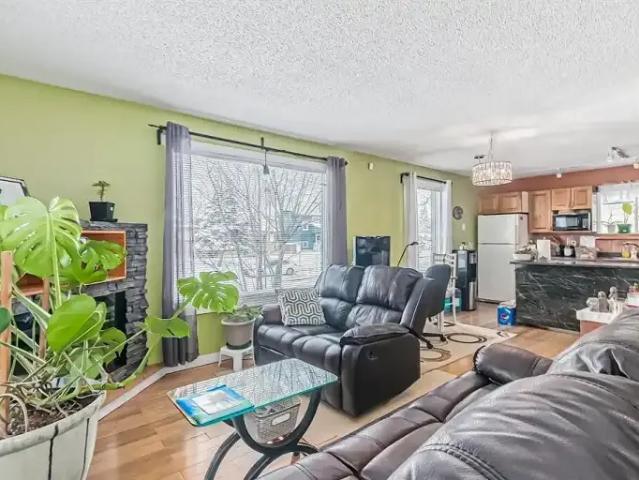 Apartment 3 Bedroom For Rent Calgary AB 1400 ES104180622