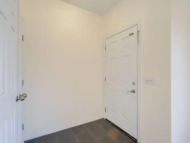 Apartment 3 Bedroom For Rent Calgary AB 1650 ES105185780