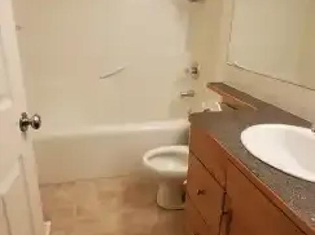 Apartment 3 Bedroom For Rent Calgary AB 1600 ES104895144