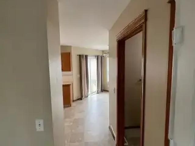 Apartment 3 Bedroom For Rent Calgary AB 1800 ES105198648