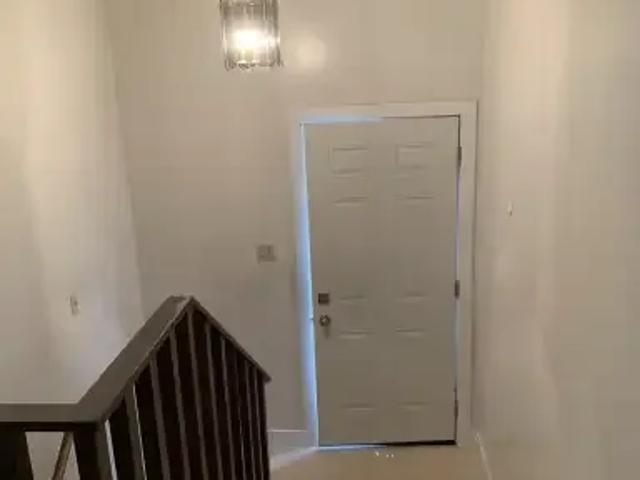 Apartment 3 Bedroom For Rent Calgary AB 1800 ES105334091