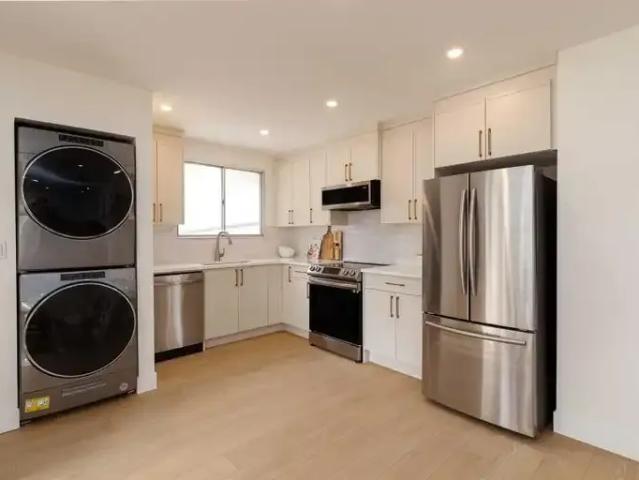 Apartment 3 Bedroom For Rent Calgary AB 1800 ES105601938