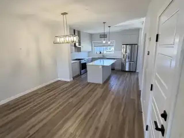 Apartment 3 Bedroom For Rent Calgary AB 1950 ES105167402