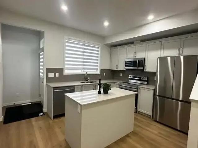 Apartment 3 Bedroom For Rent Calgary AB 1950 ES106223509