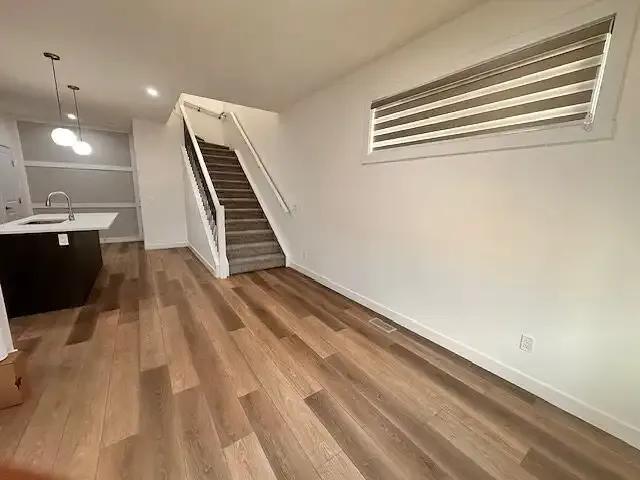 Apartment 3 Bedroom For Rent Calgary AB 2050 ES104362555