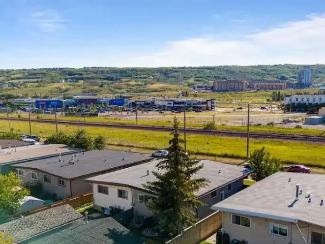 Apartment 3 Bedroom For Rent Calgary AB 2000 ES105377796
